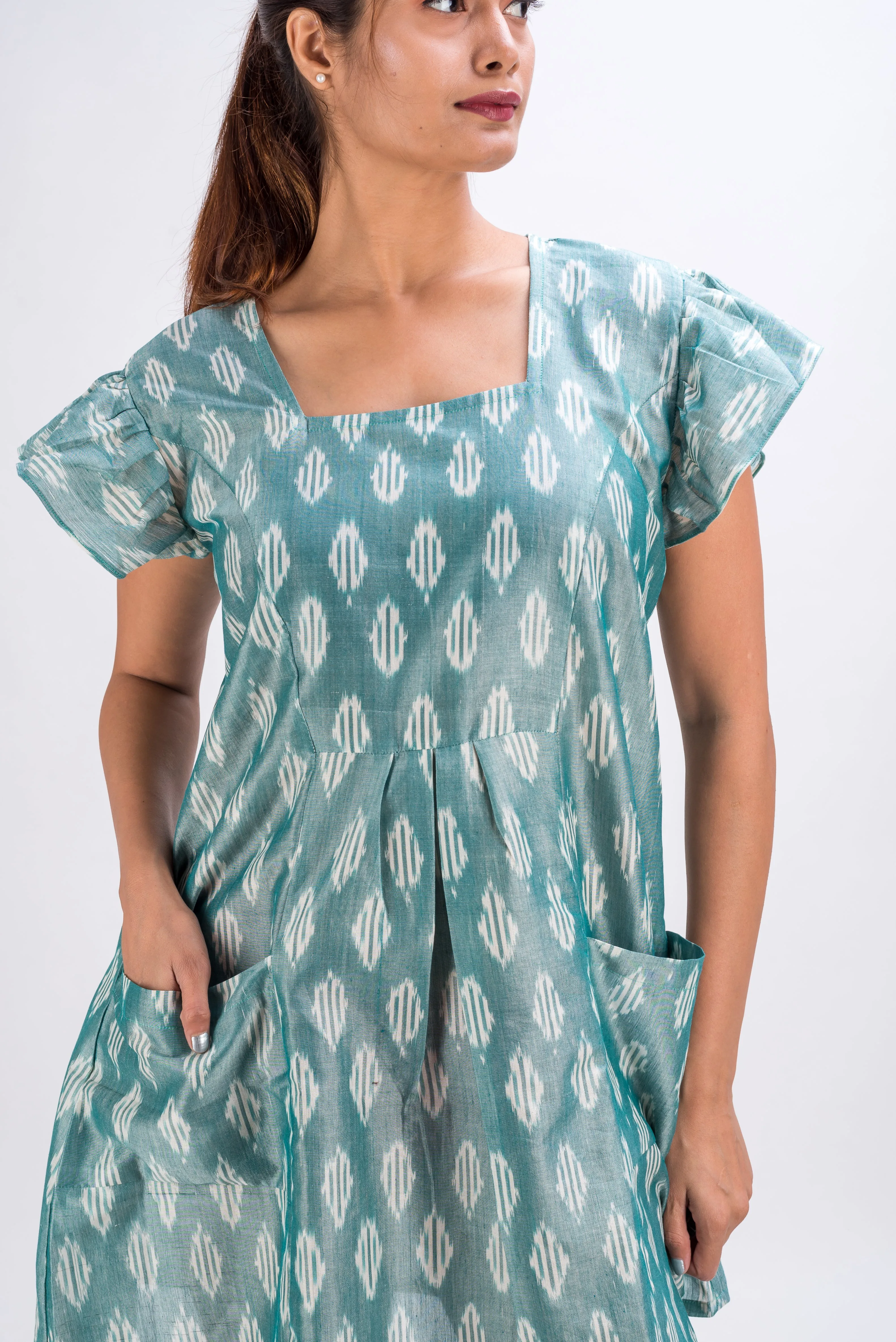 504-306 White Lotus "Diana" Women's Short Dress