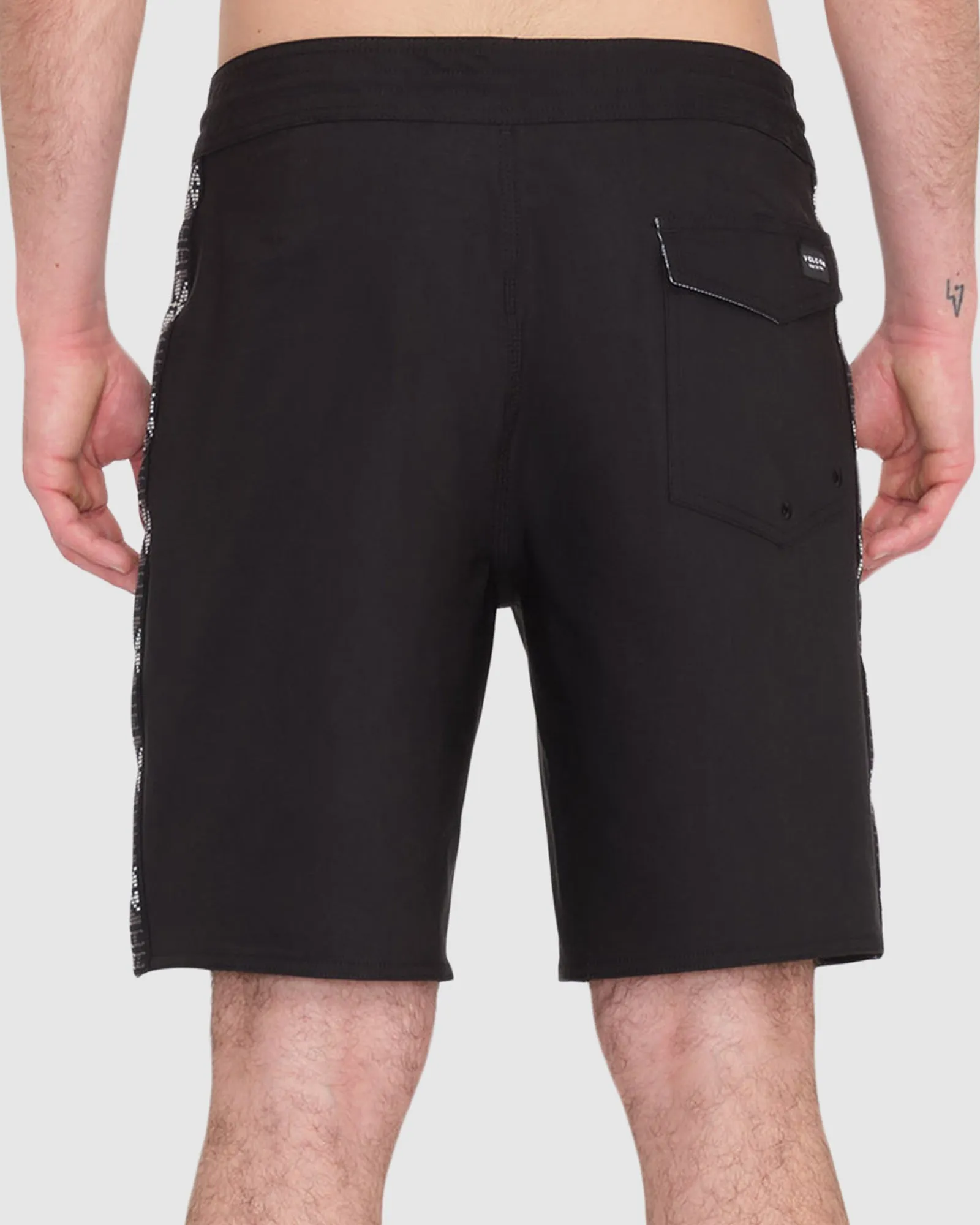 MENS V ENT HOCKEY DAD STONEY 19 BOARDSHORTS
