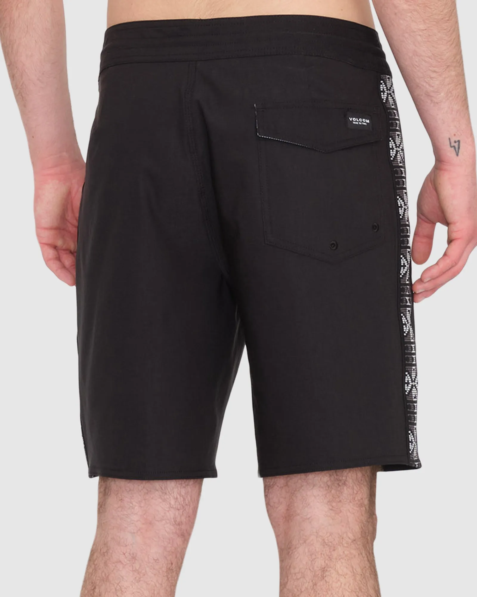 MENS V ENT HOCKEY DAD STONEY 19 BOARDSHORTS